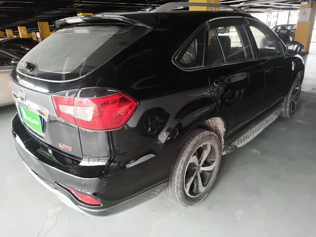 BYD S7 2015 2015 2.0T Automatic Premium