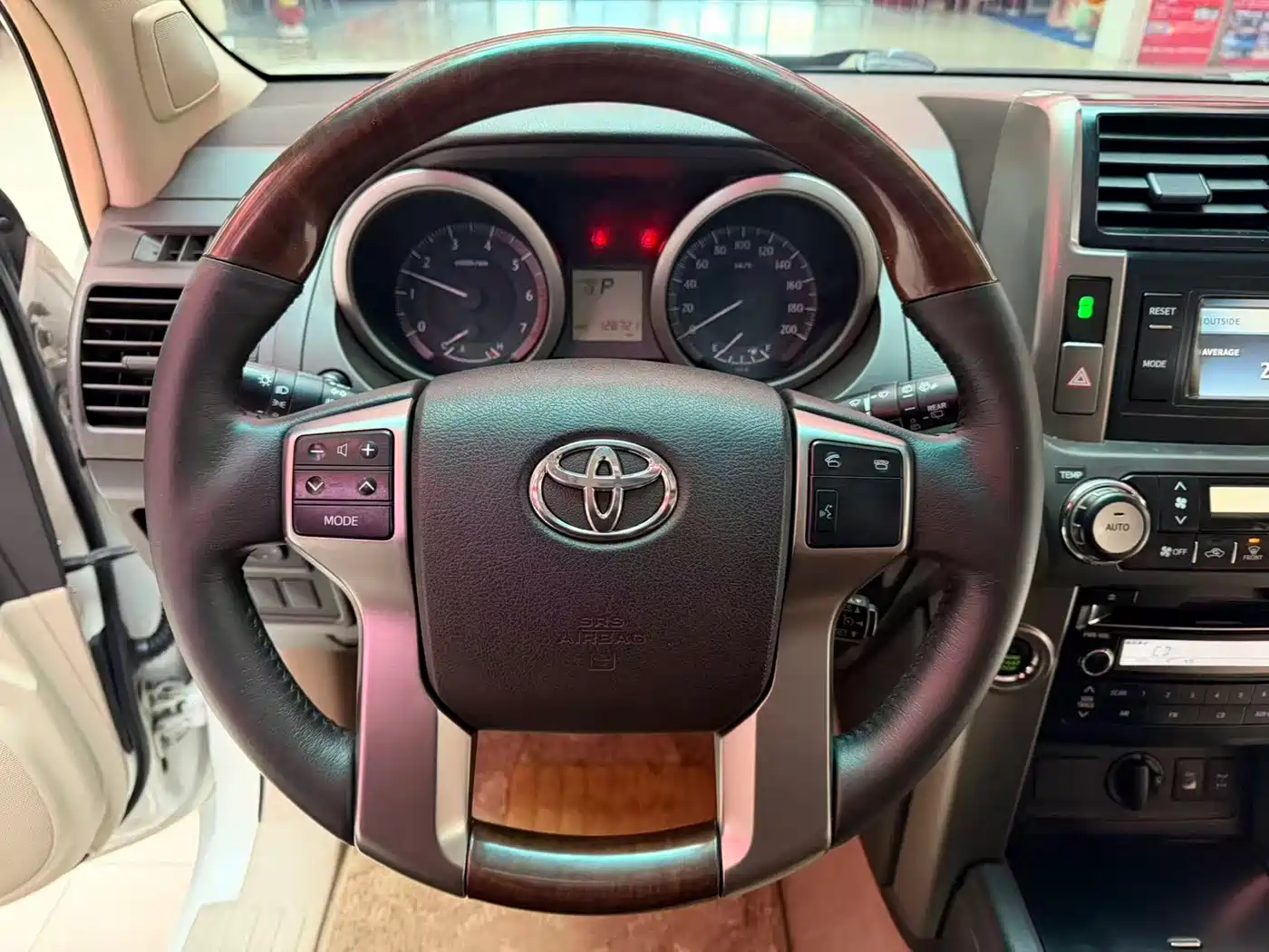 Toyota Prado (Import) фото 17