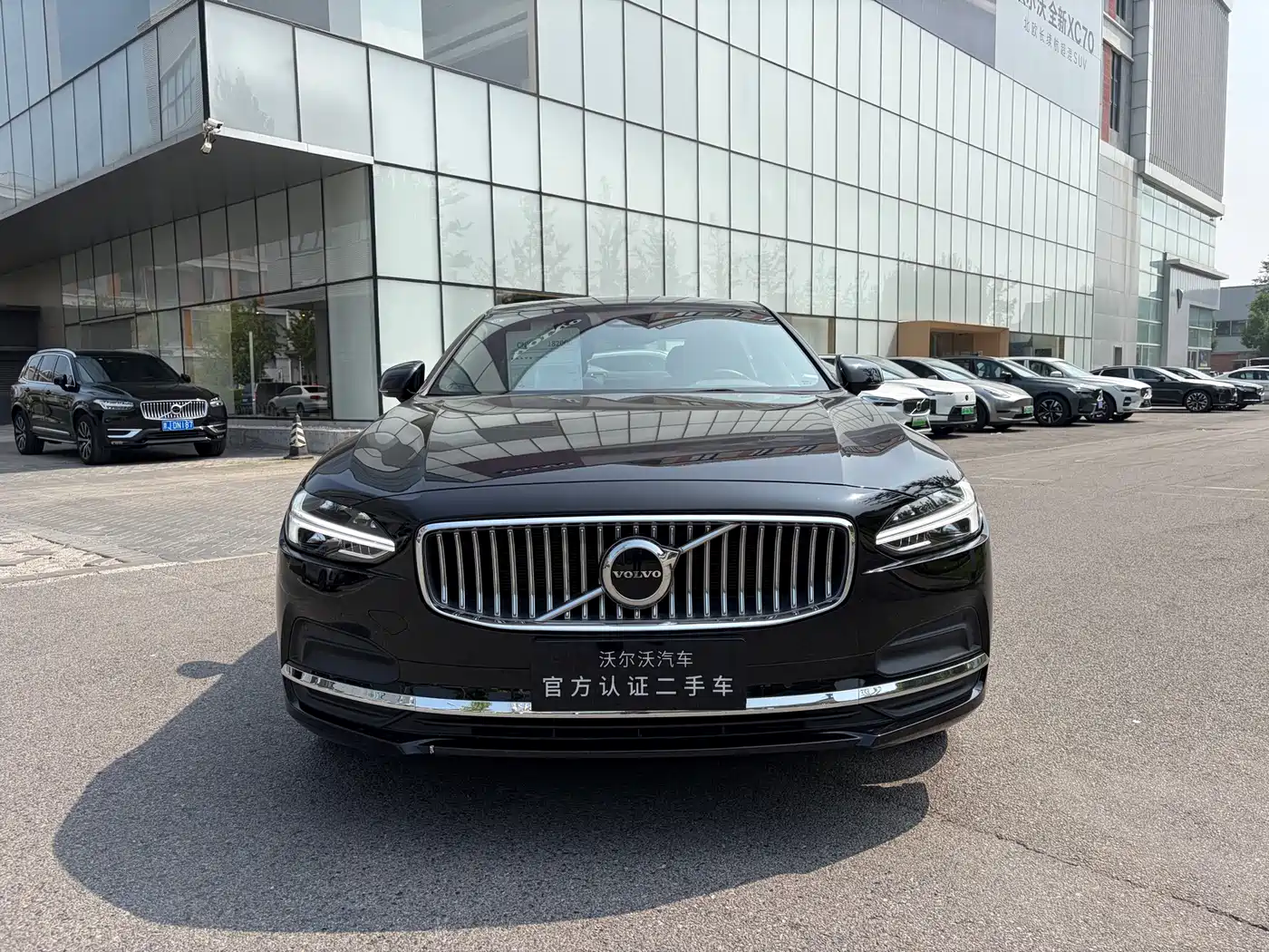 Фото 2 - Volvo S90