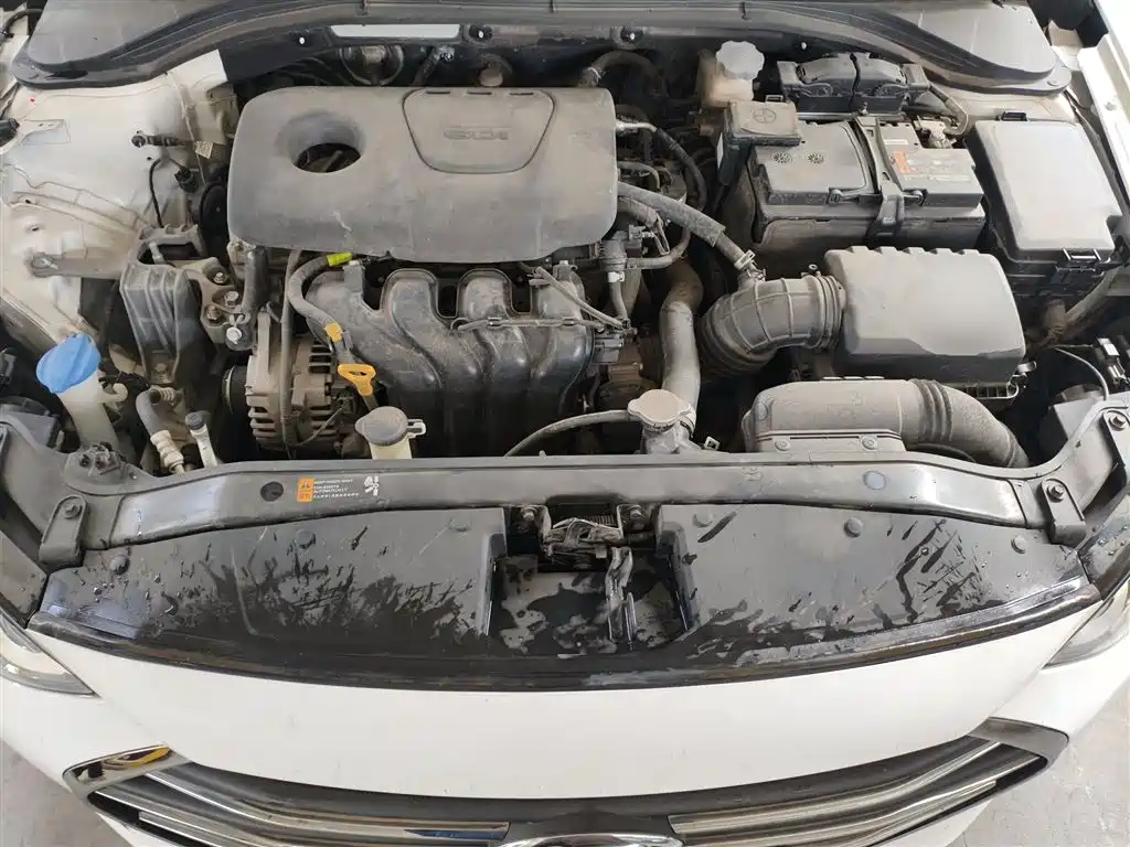Hyundai Elantra 2016 Model 1.6L Automatic Smart Elite фото 11