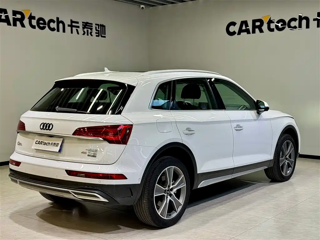 Audi Q5L 2022 45T Luxury Elegance фото 5