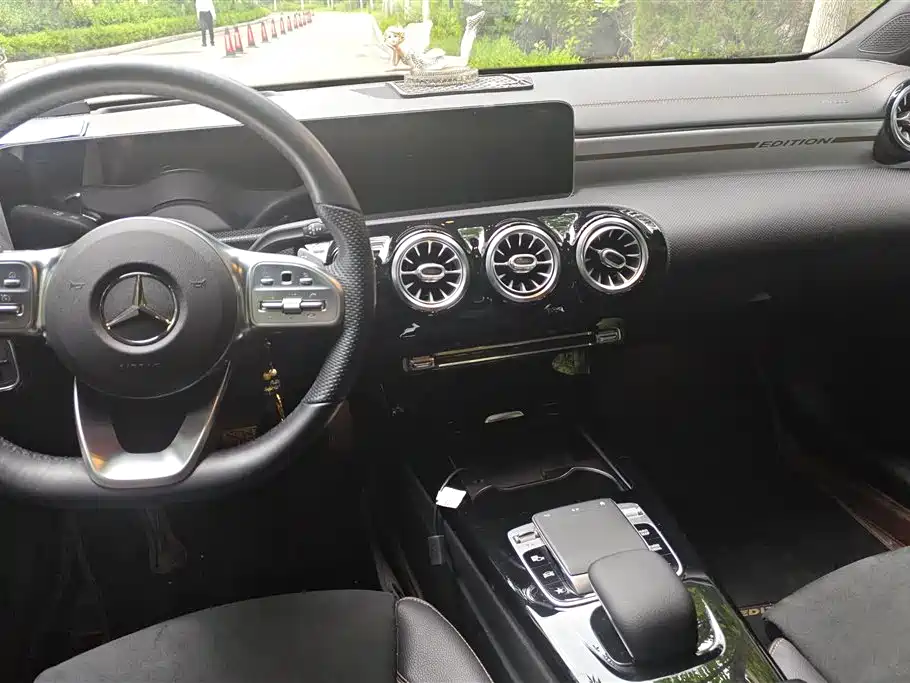 Mercedes-Benz A-Class 2019 A 200 L Sport Sedane Pioneer Special Edition фото 13