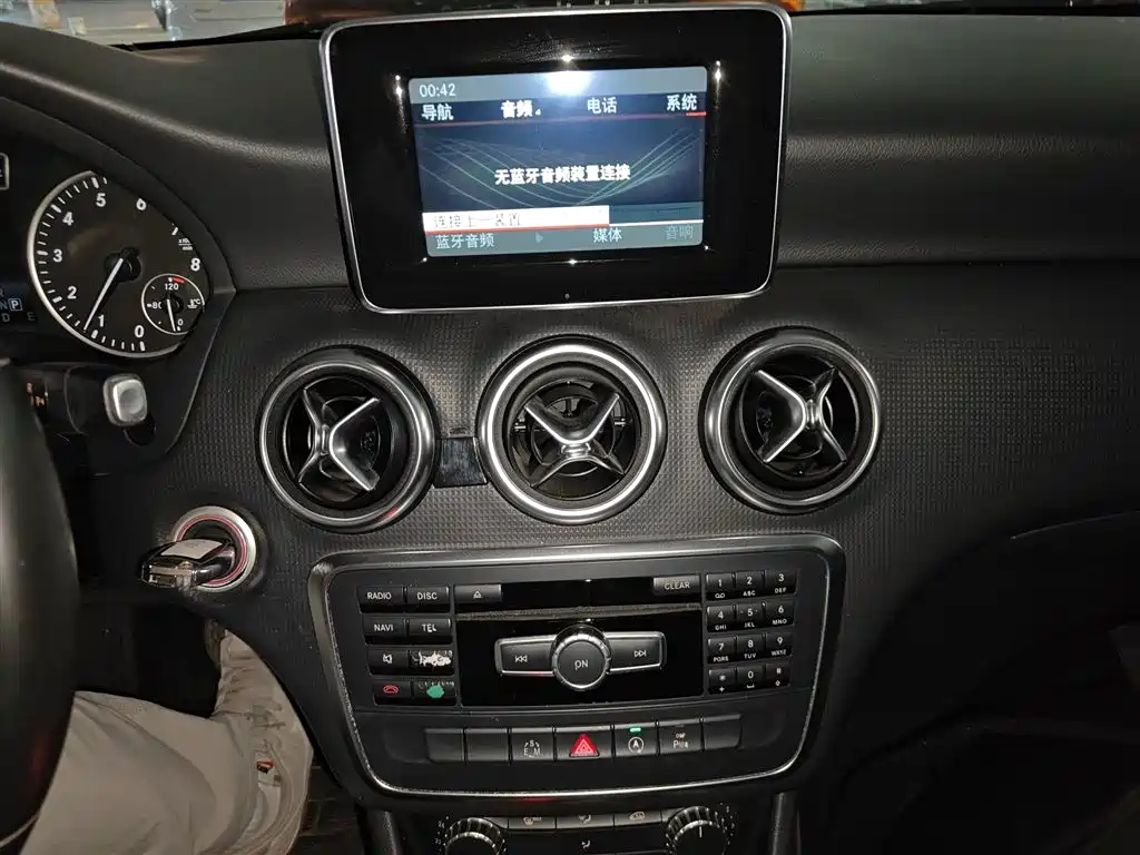 Mercedes-Benz A-Class (Import) 2015 A 180 фото 9
