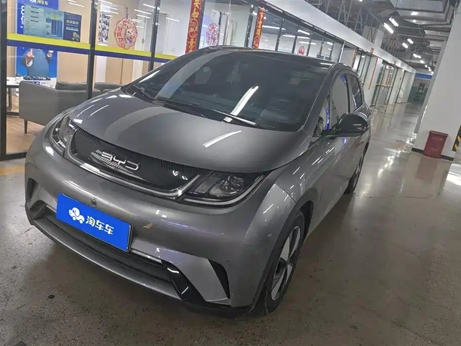 BYD Dolphin 2023 420km Fashion Edition