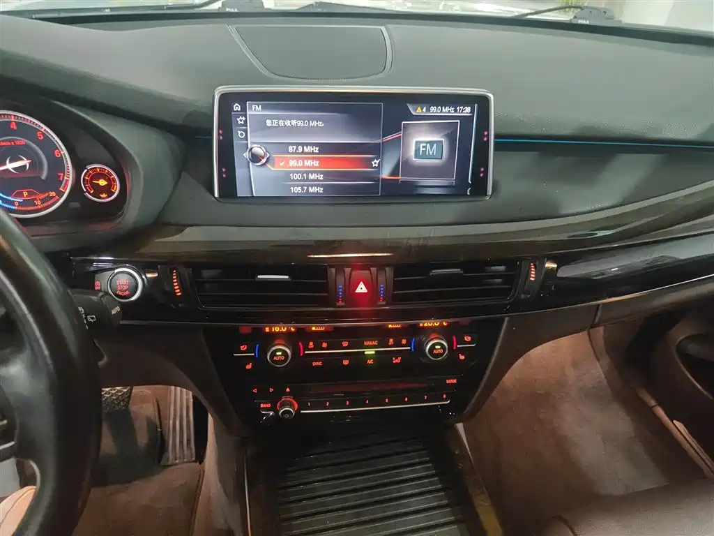 BMW X5 (Import) 2017 xDrive28i фото 10