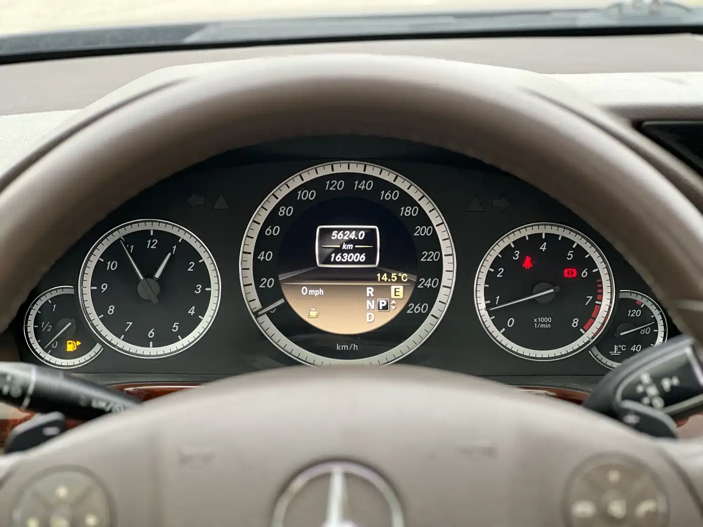 Mercedes-Benz E-Class 2012 E 200 L CGI Elegance фото 18