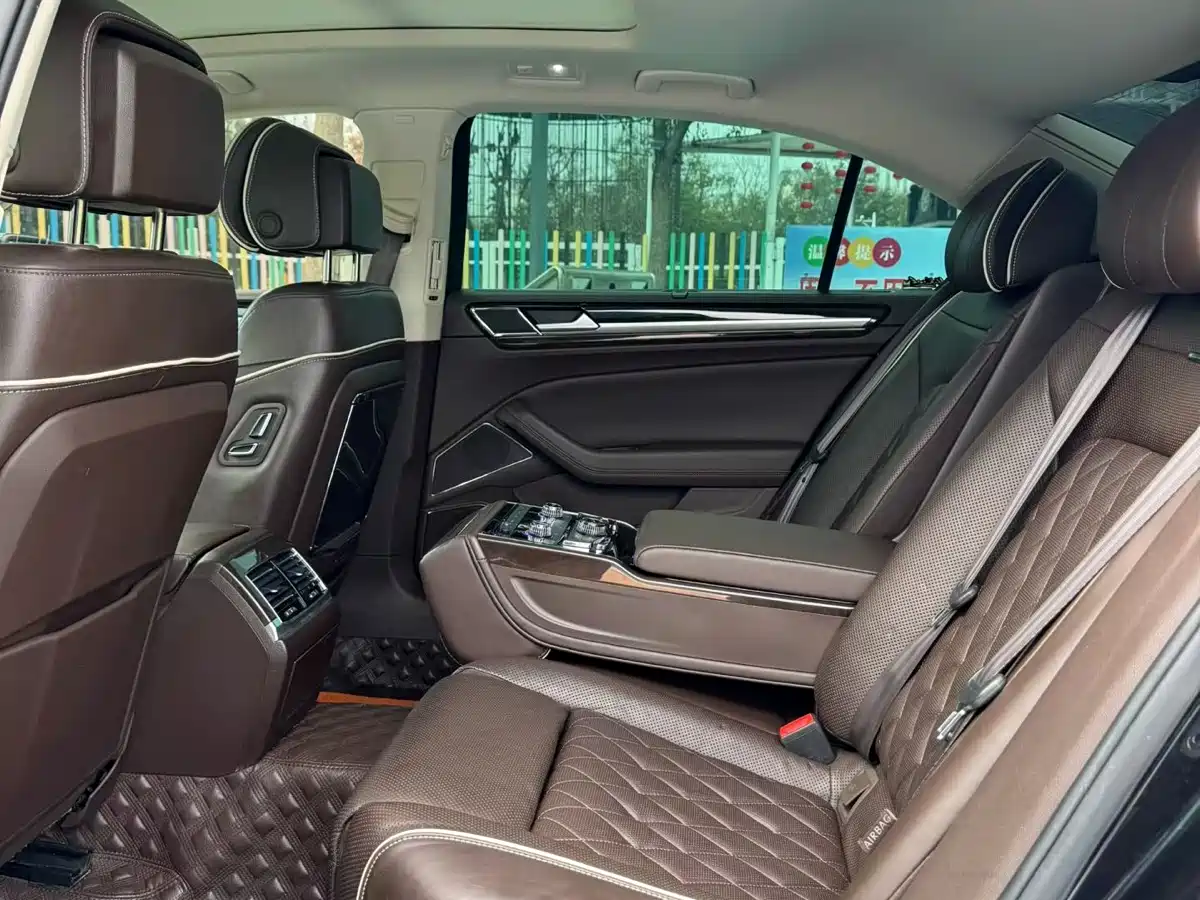 Volkswagen Phideon 2019 480 V6 4WD Flagship Edition China V фото 8