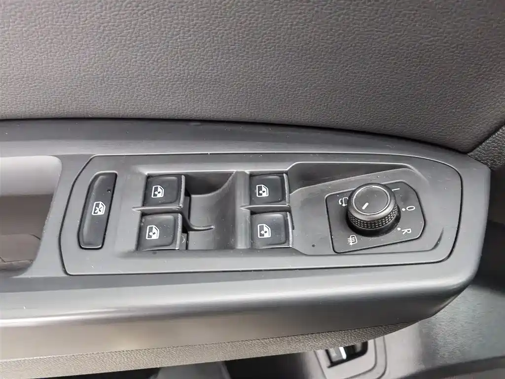 Volkswagen Teramont 2020 380TSI 4WD Luxury Edition China VI фото 9