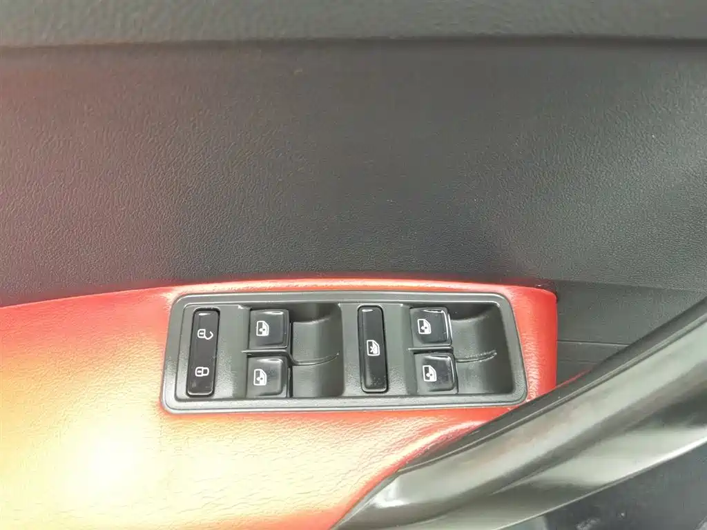 Volkswagen Santana 2017 Gran Santana 1.6L Manual Trendline фото 9
