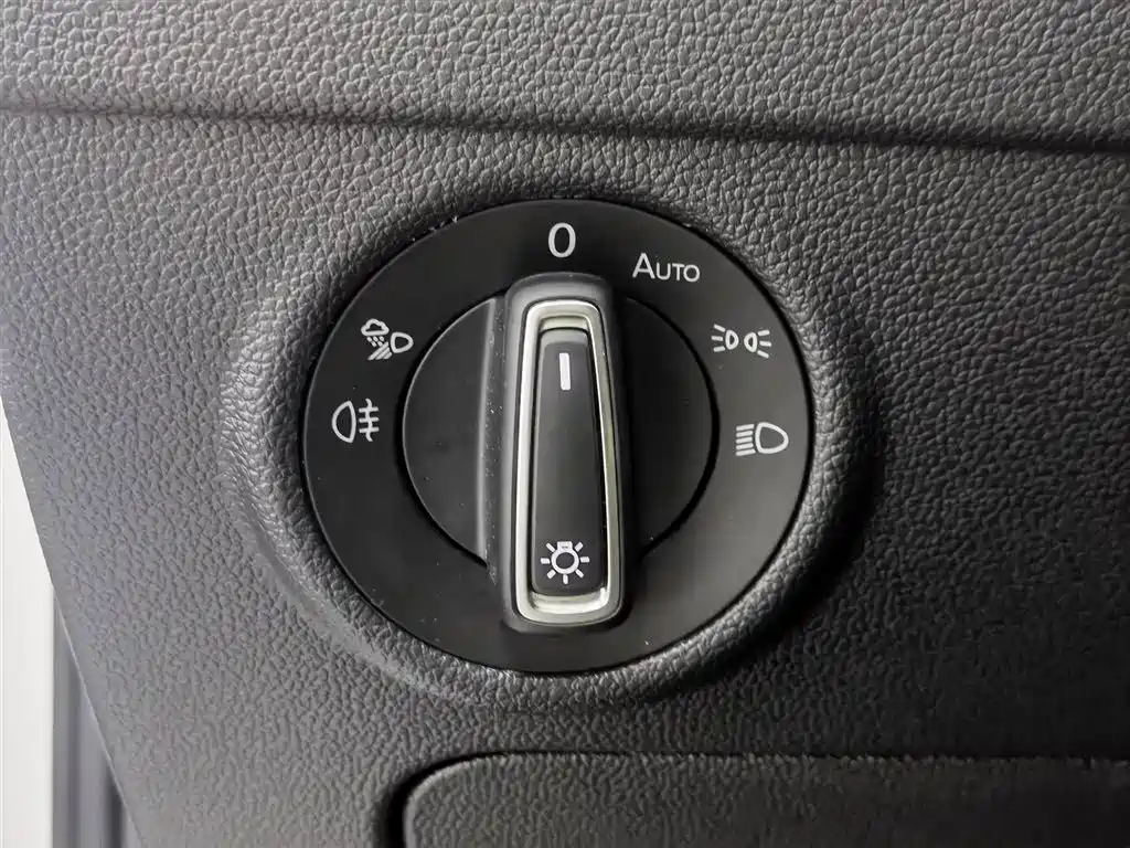 Volkswagen Tiguan L 2024 330TSI Automatic 2WD R-Line Premium Enjoyment Edition фото 21