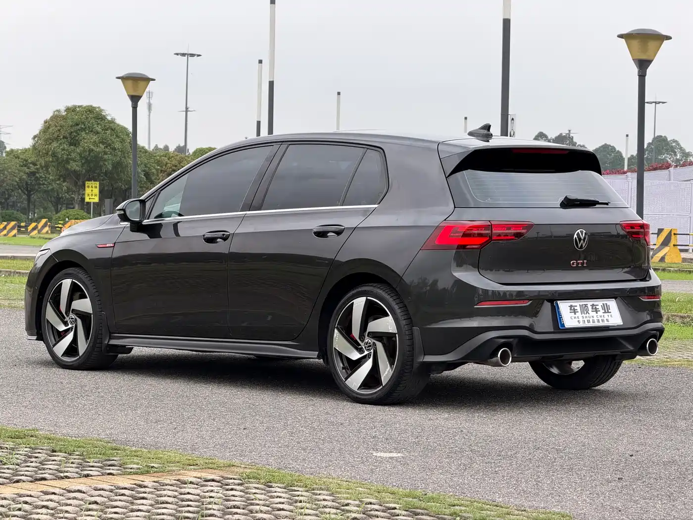 Volkswagen Golf GTI 2023 380TSI DSG GTI фото 8