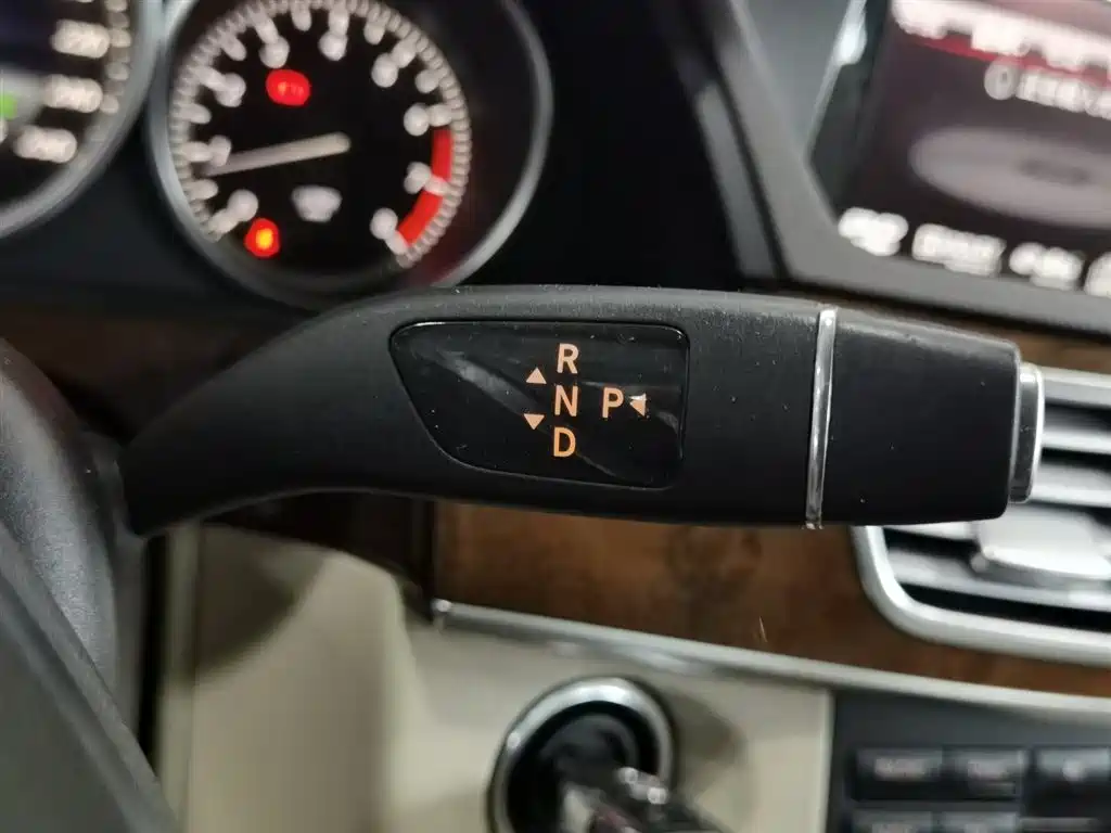 Mercedes-Benz E-Class 2014 E 260 L Luxury Class фото 13