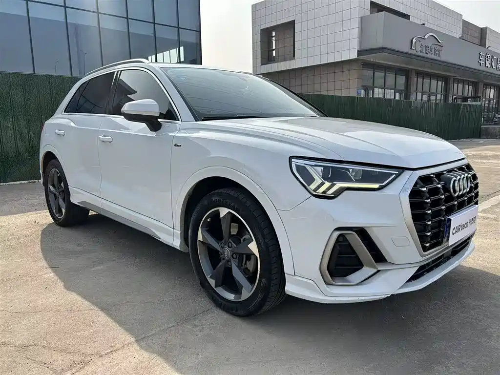 Audi Q3 2019 40 TFSI Fashion Dynamic фото 2