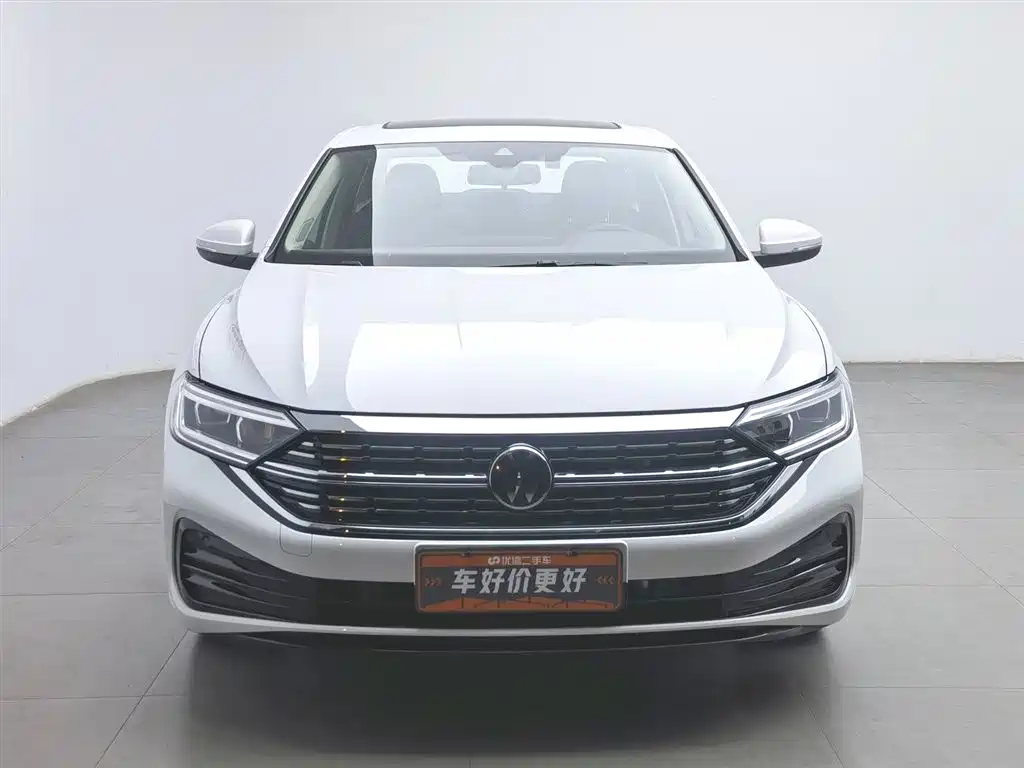 Volkswagen Sagitar 2023 300TSI DSG Surpassing Edition фото 3