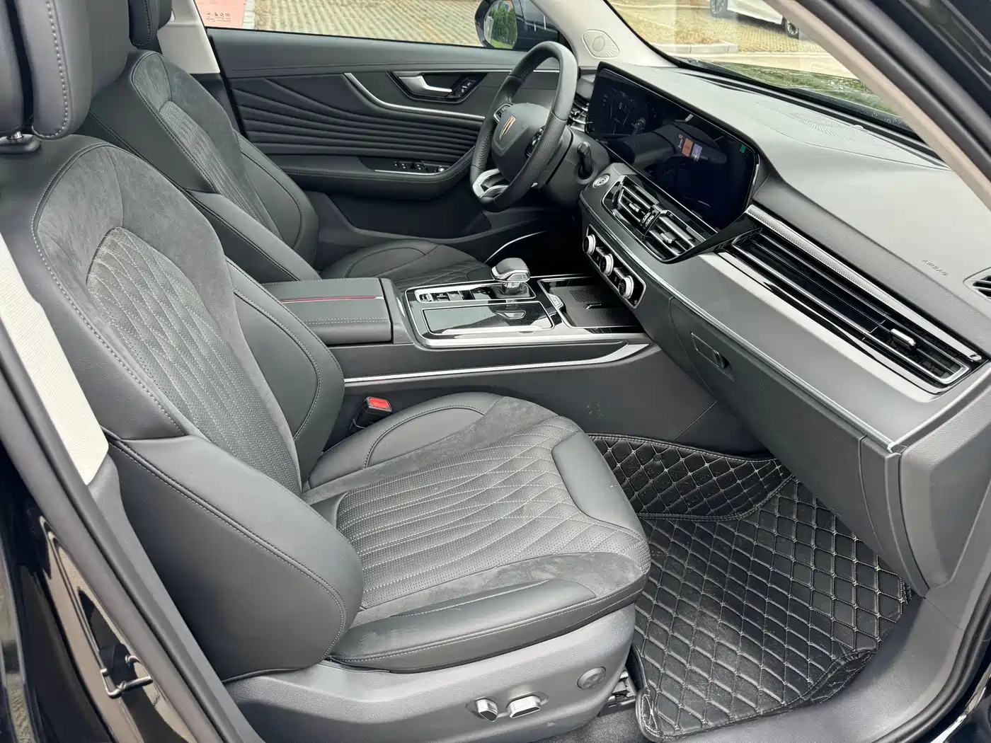Hongqi HS5 2023 2.0T AWD Flag Enjoy Pro Edition фото 8