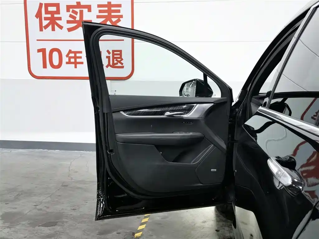 Cadillac XT6 2022 2.0T 6-Seater 4WD Luxury Edition фото 8