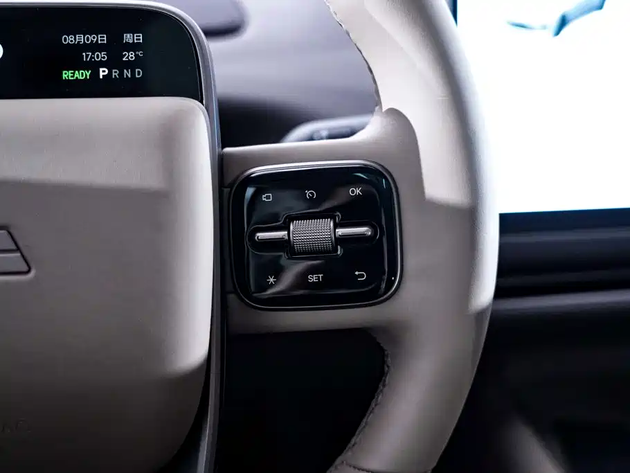 Li Auto Li i8 2026 2025 Standard Edition