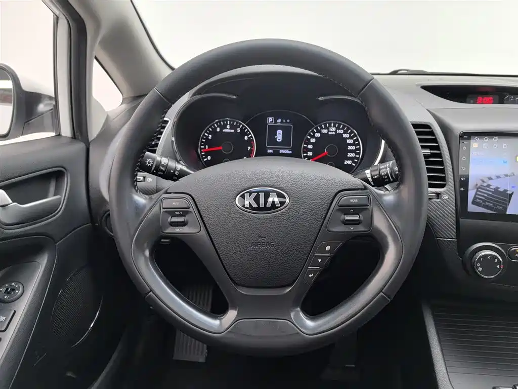 Kia K3 2017 1.6L Automatic 15th Anniversary Special GLS фото 11