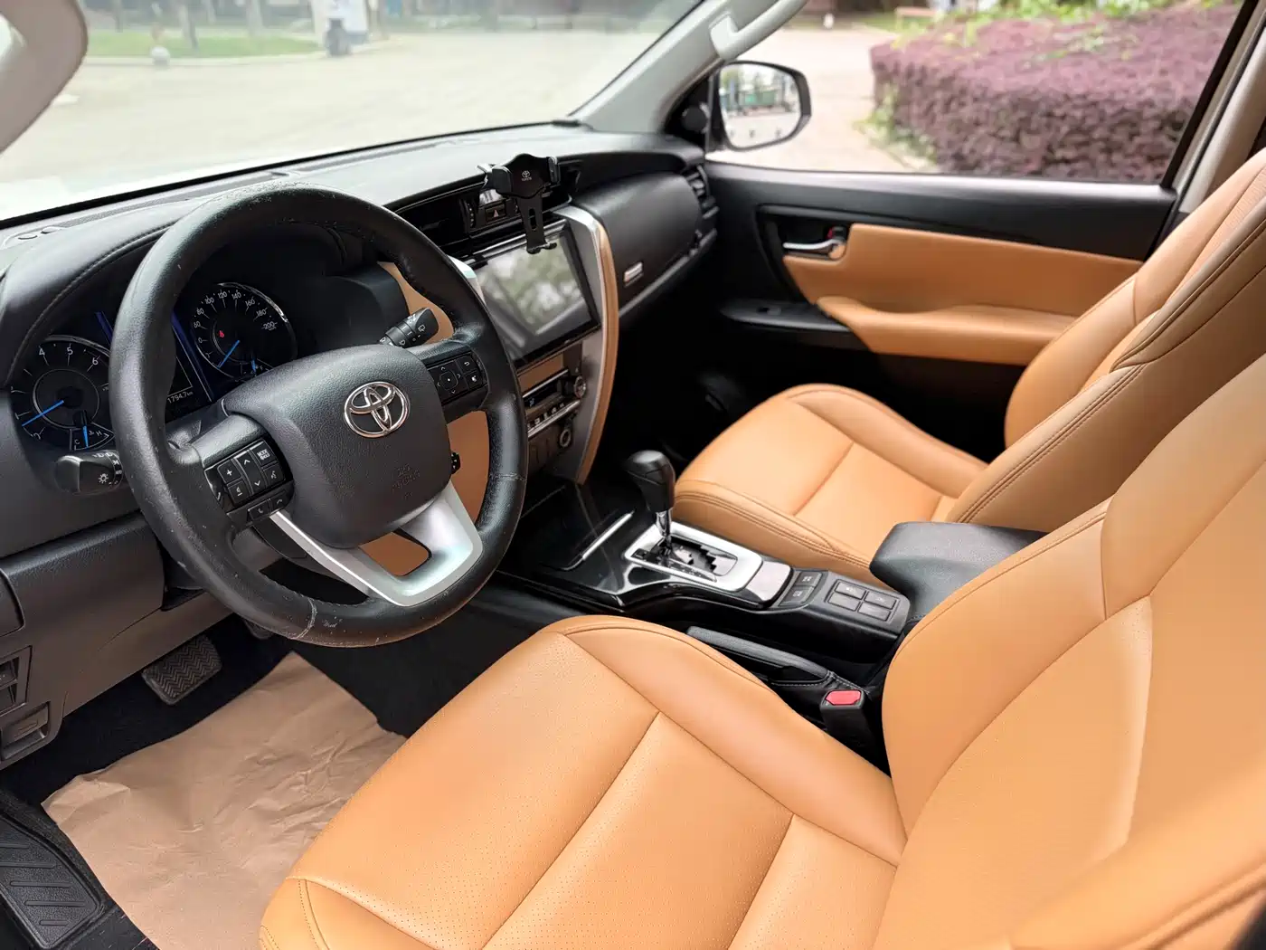 Toyota Fortuner 2016 2.7L Middle East Edition фото 10