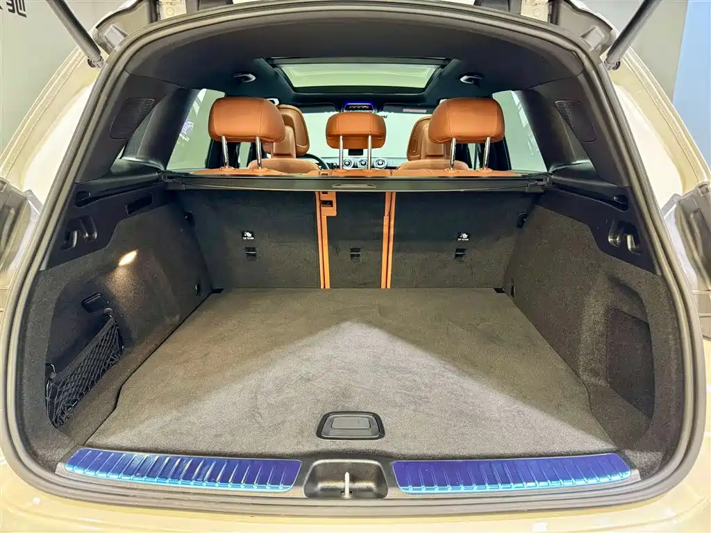 Mercedes-Benz GLC 2025 Model Year GLC 260 L 4MATIC Luxury фото 12