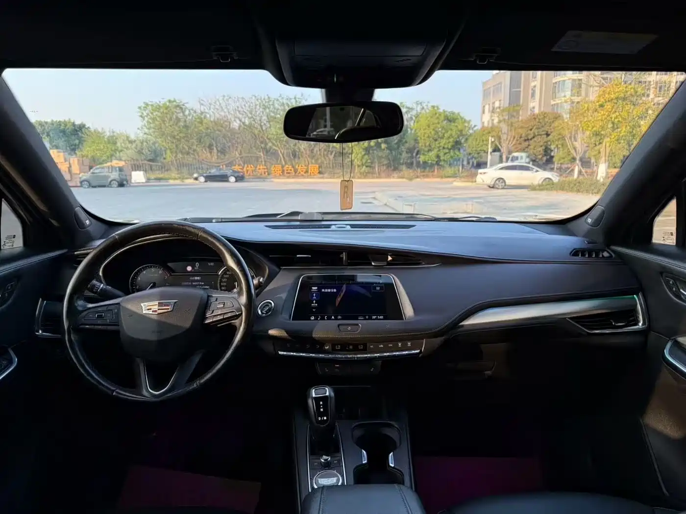Cadillac XT4 2018 28T FWD Leading Edition фото 6
