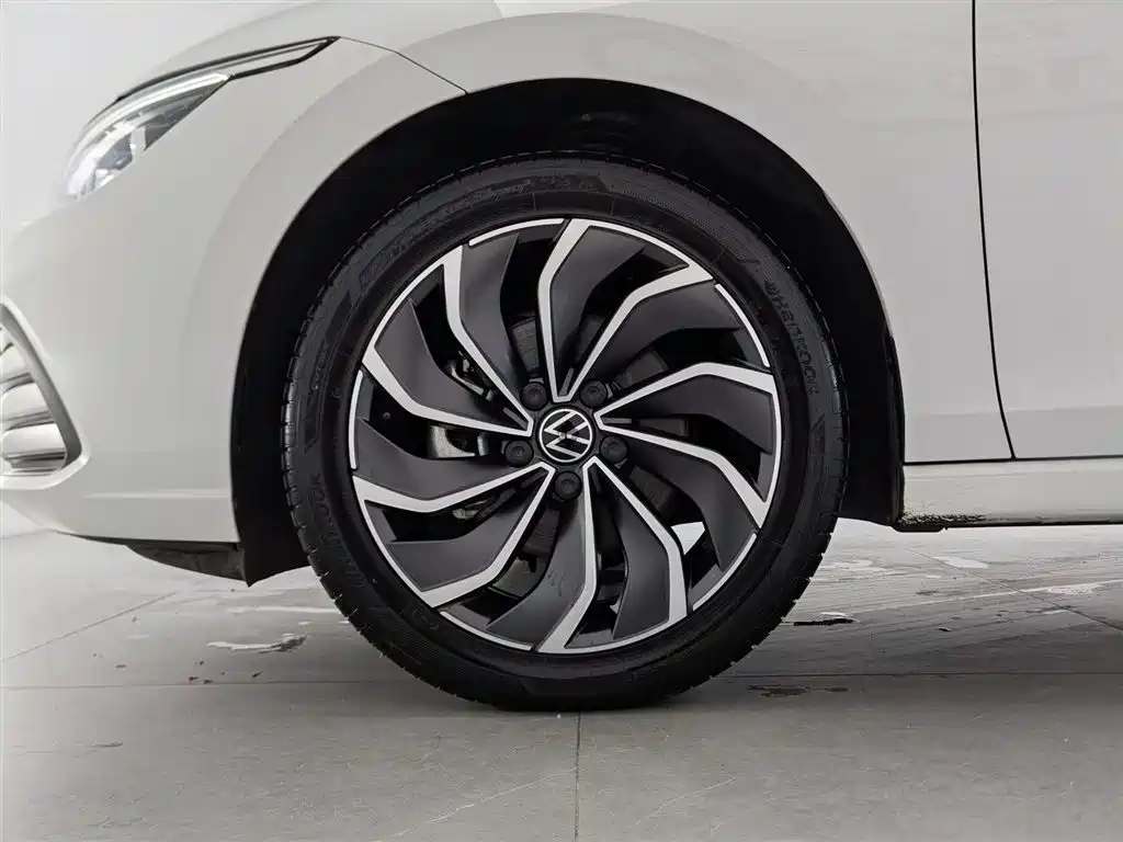 Volkswagen Golf 2023 Facelift 280TSI DSG Pro фото 17