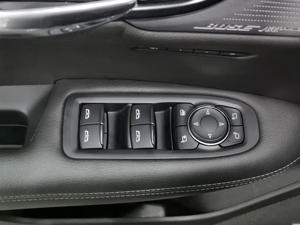 Cadillac XT6 2022 2.0T 6-Seater 4WD Luxury Edition фото 9