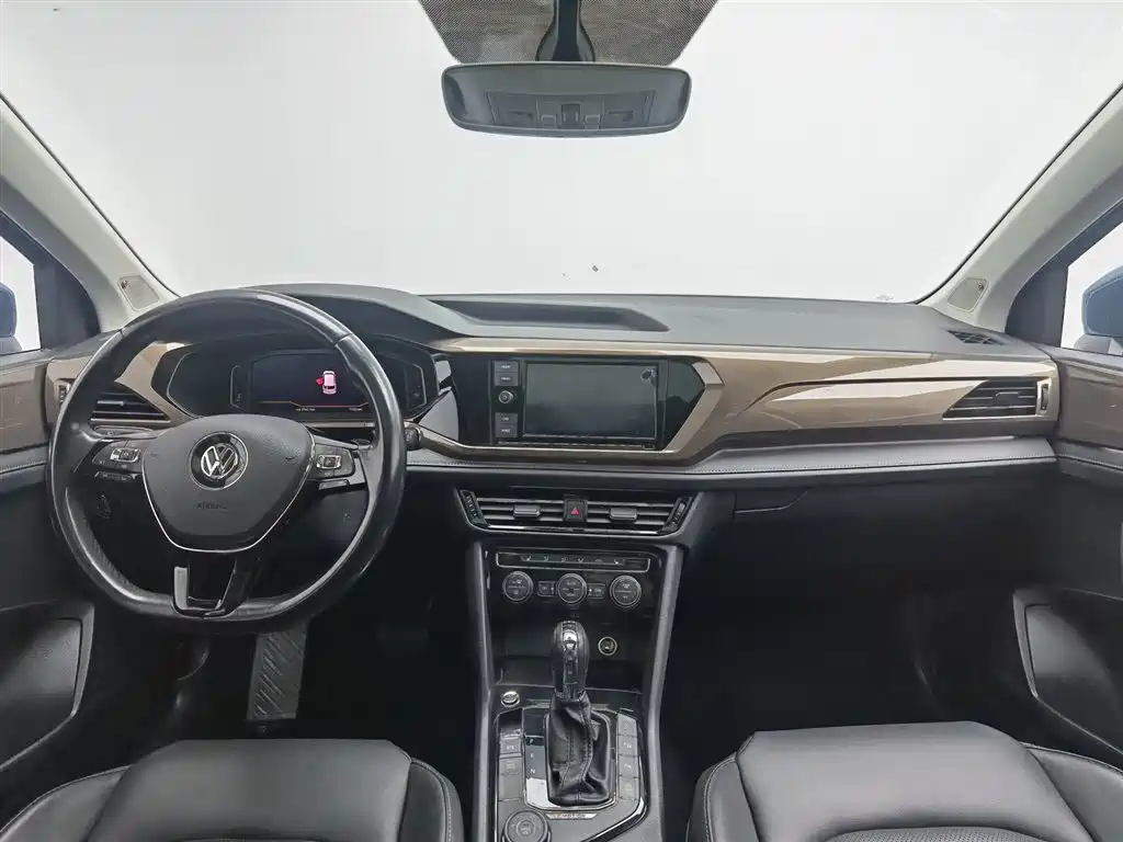 Volkswagen Tharu 2019 Model 330TSI 4WD Flagship Edition China VI фото 5