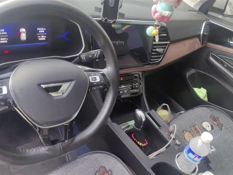 JETTA VS7