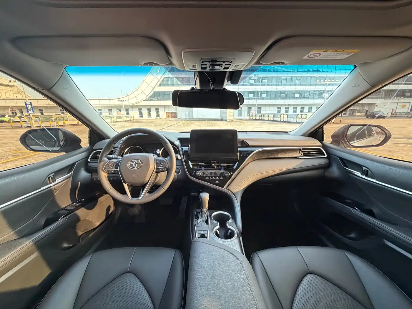 Toyota Camry 2023 2.0G Luxury Edition фото 7