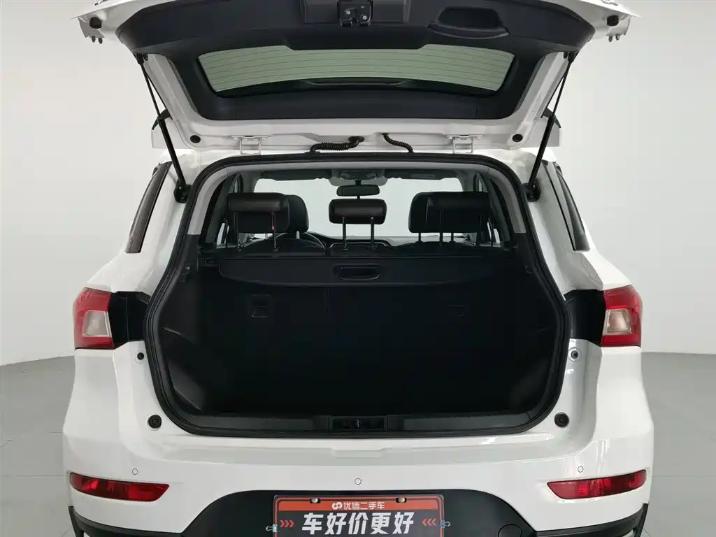 GAC Trumpchi Trumpchi GS4 2016 235T Manual Luxury Edition фото 16
