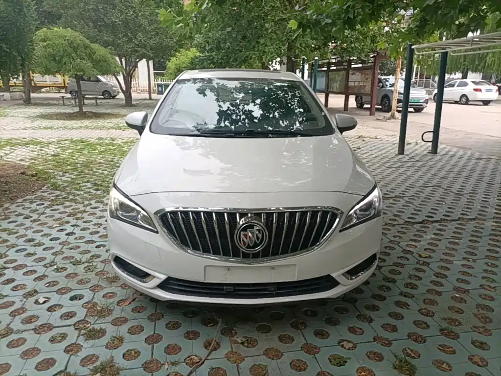 Photo 3 - Buick Verano