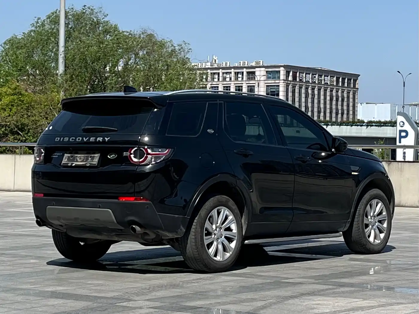 Land Rover Discovery Sport 2017 2.0T SE фото 5