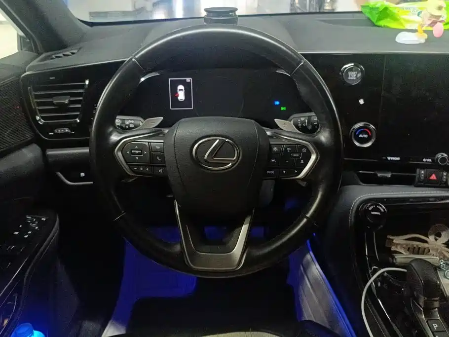 Photo 15 - Lexus NX