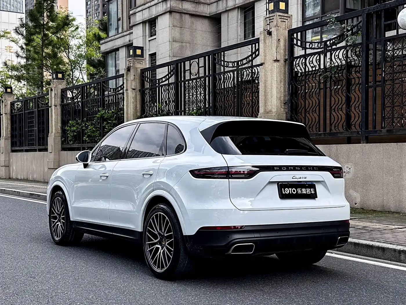 PORSCHE CAYENNE