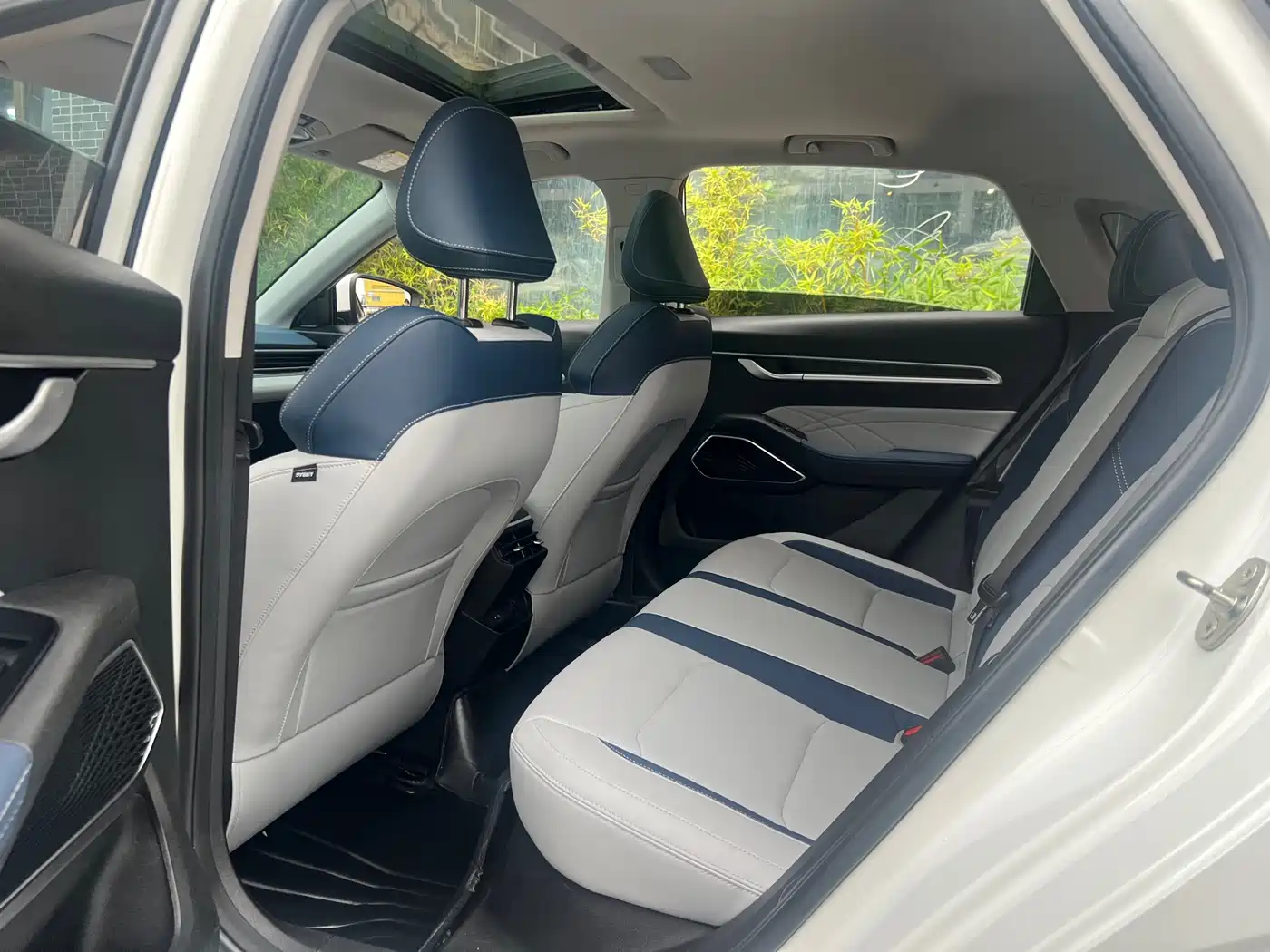 GEELY AUTOMOBILE EMGRAND