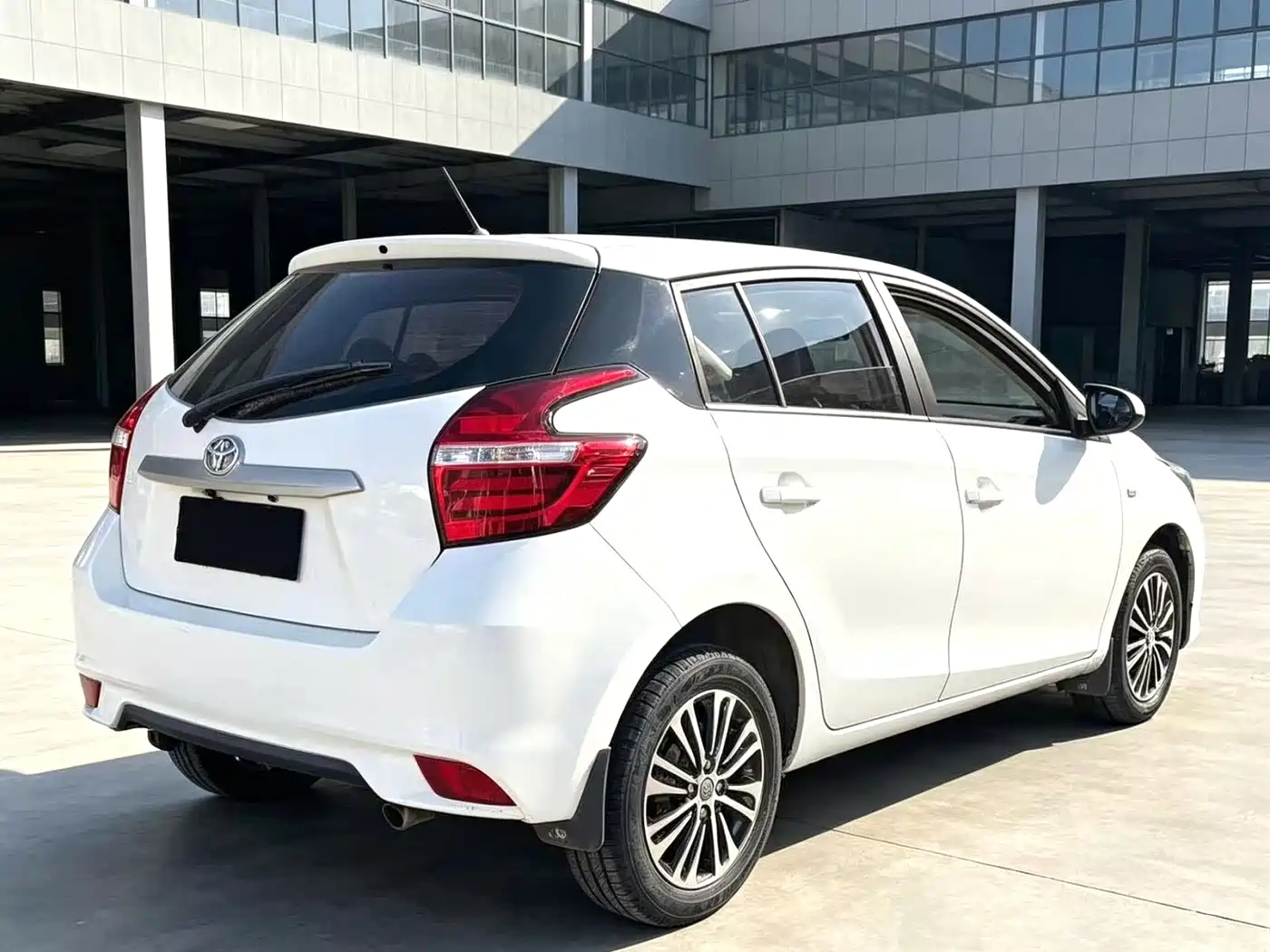 Toyota YARiS L Zhi Xuan 2018 1.5E CVT Champion Limited Edition фото 6