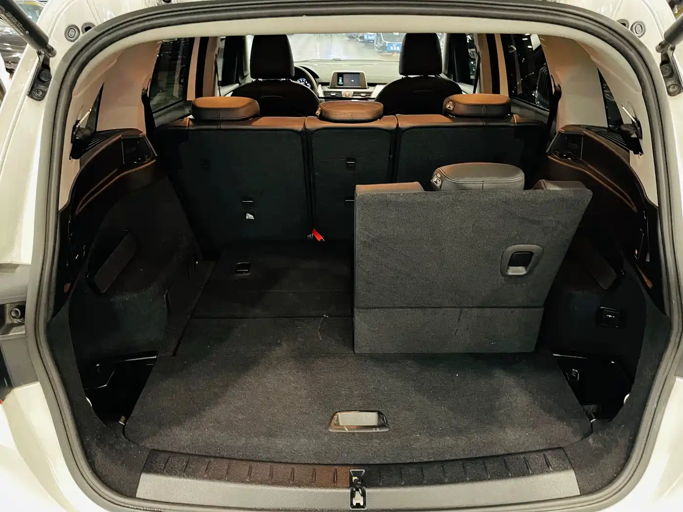 BMW 2 Series Gran Tourer 2019 220i Leading фото 14
