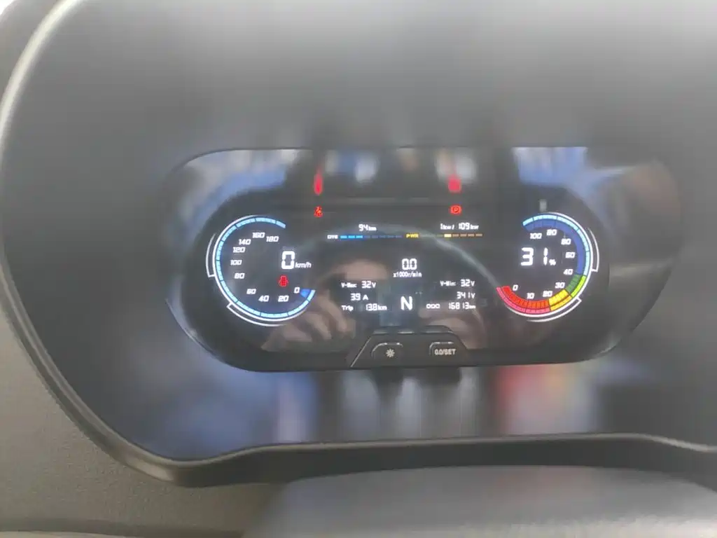 Changan Kaicheng Changan Ruixing EM60 2025 2025 Passenger Version Comfort 7-Seater 300km Liftgate