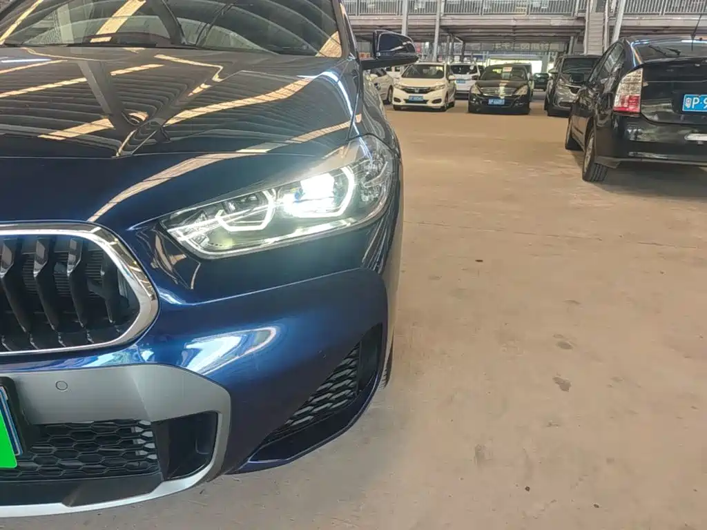 Photo 24 - BMW X2
