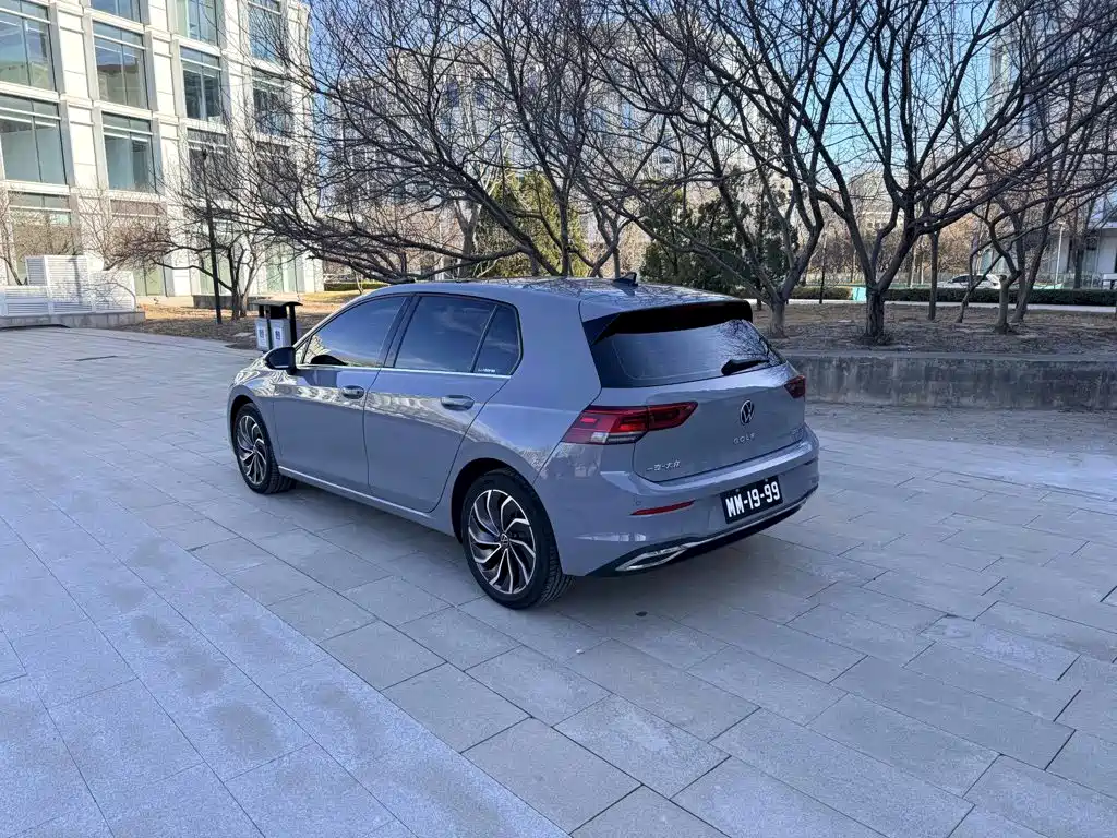 Volkswagen Golf 2023 280TSI DSG Pro 20th Anniversary Edition 4