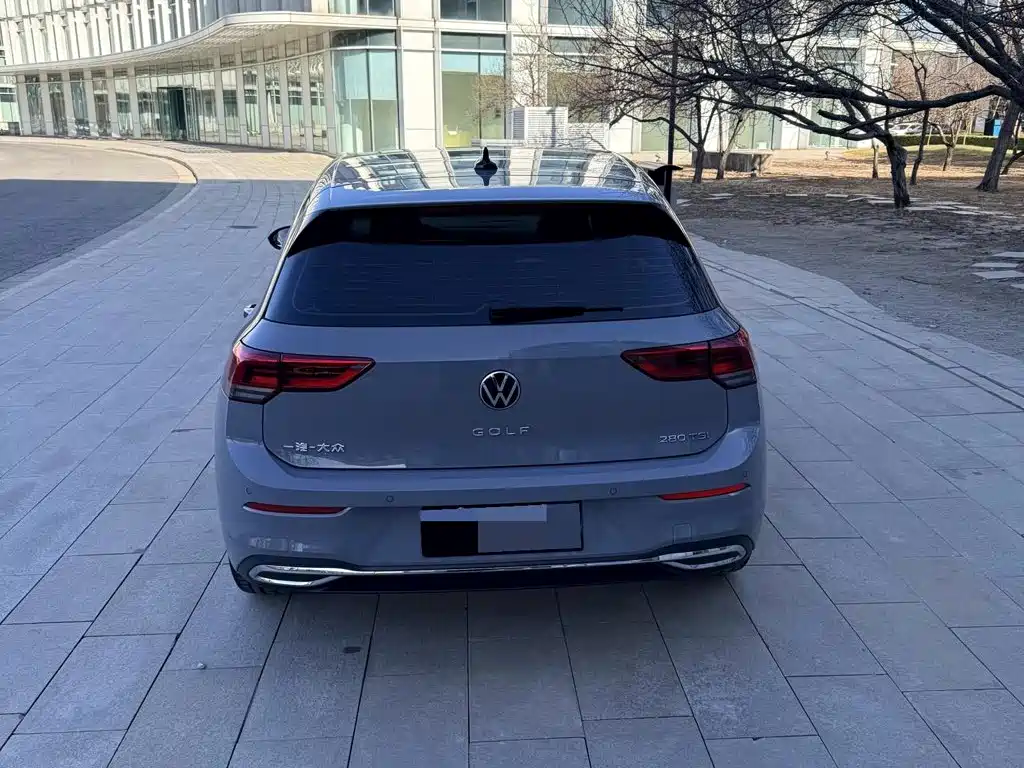 Volkswagen Golf 2023 280TSI DSG Pro 20th Anniversary Edition 5