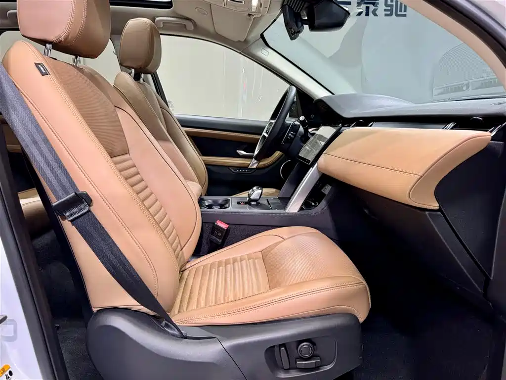 Land Rover Discovery Sport 2024 Luxury Custom Edition фото 18