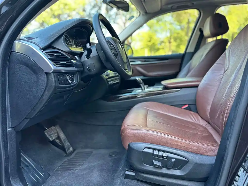 BMW X5 (Import) 2014 xDrive35i Leading фото 9