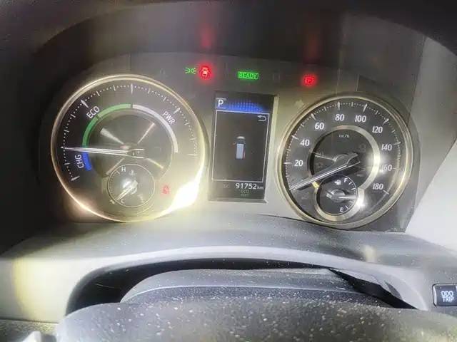 Toyota Alphard 2021 Hybrid 2.5L Luxury — фото 4