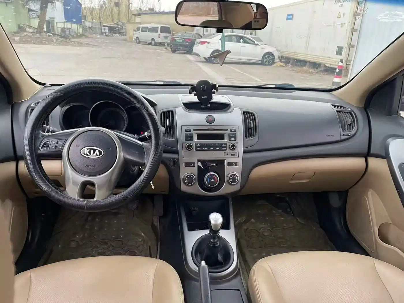 Kia Forte 2011 Model 1.6L MT GLS фото 7