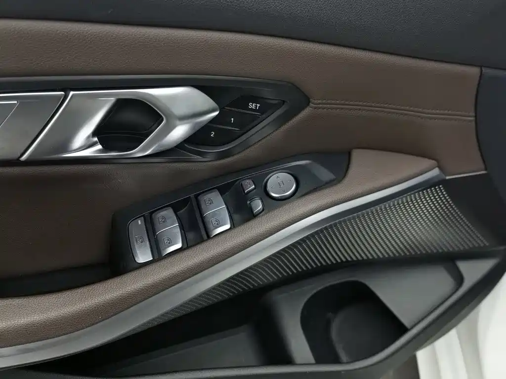BMW 3 Series, миниатюра 9