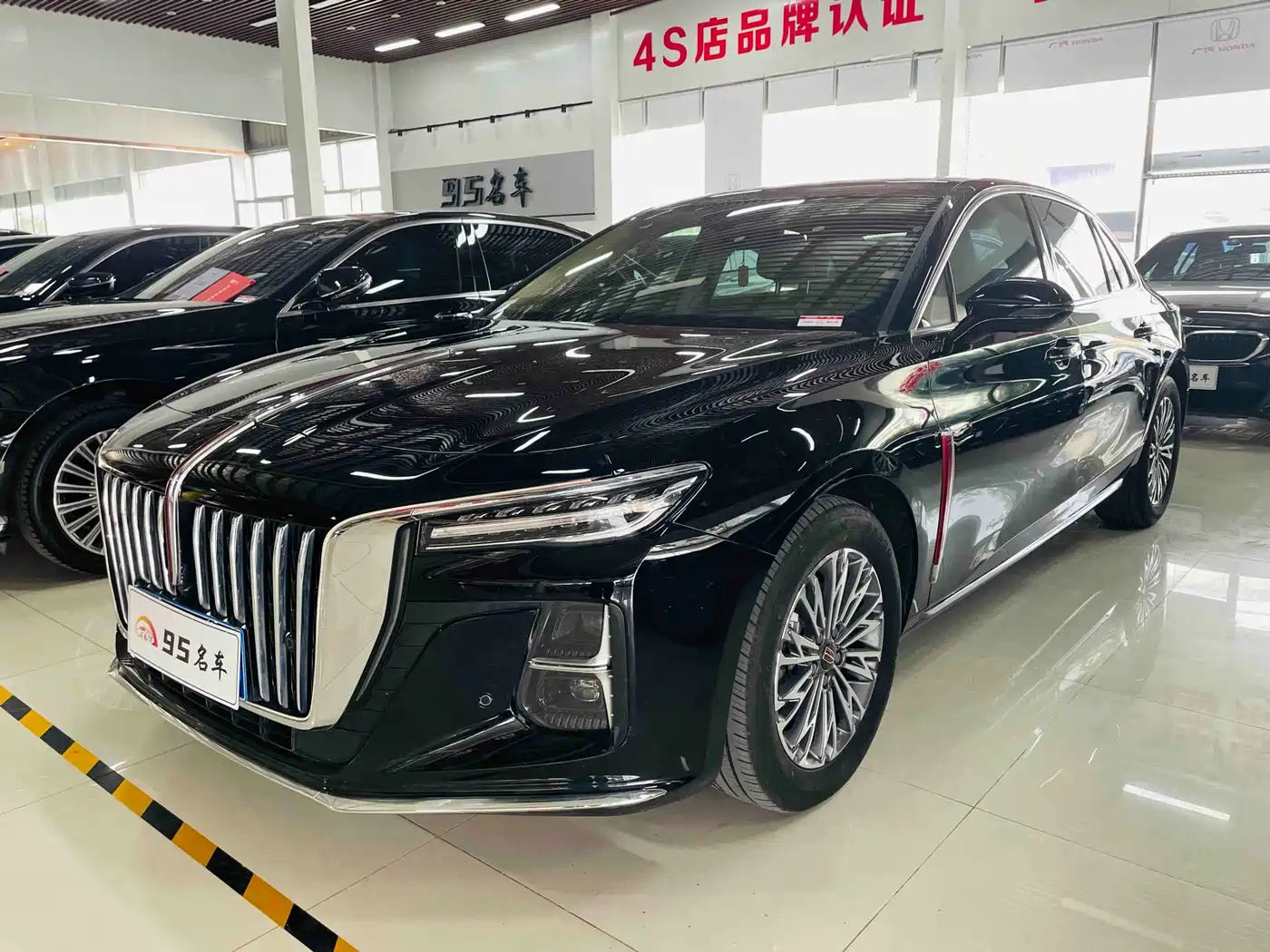 Hongqi H5 2023 1.5T DCT Smart Connect Flag Rhythm