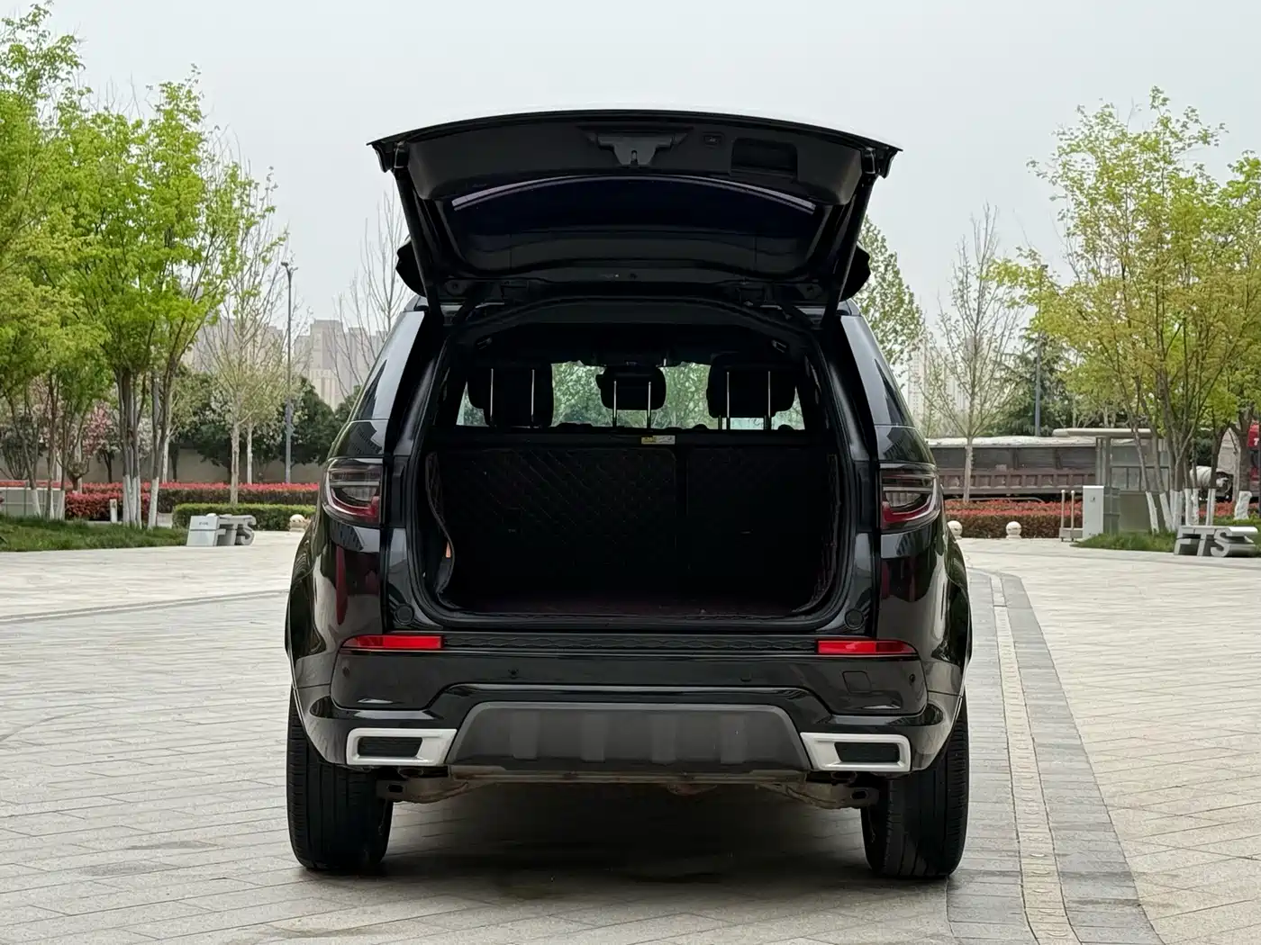 LAND ROVER DISCOVER SPORTS