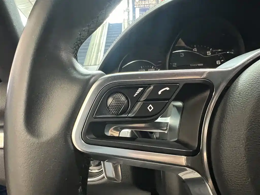 Porsche 718 2018 Cayman 2.0T фото 16